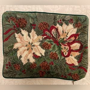 Beautiful Poinsettia Floral Bow Ribbon Holiday Needlepoint Pillow Cover NWT